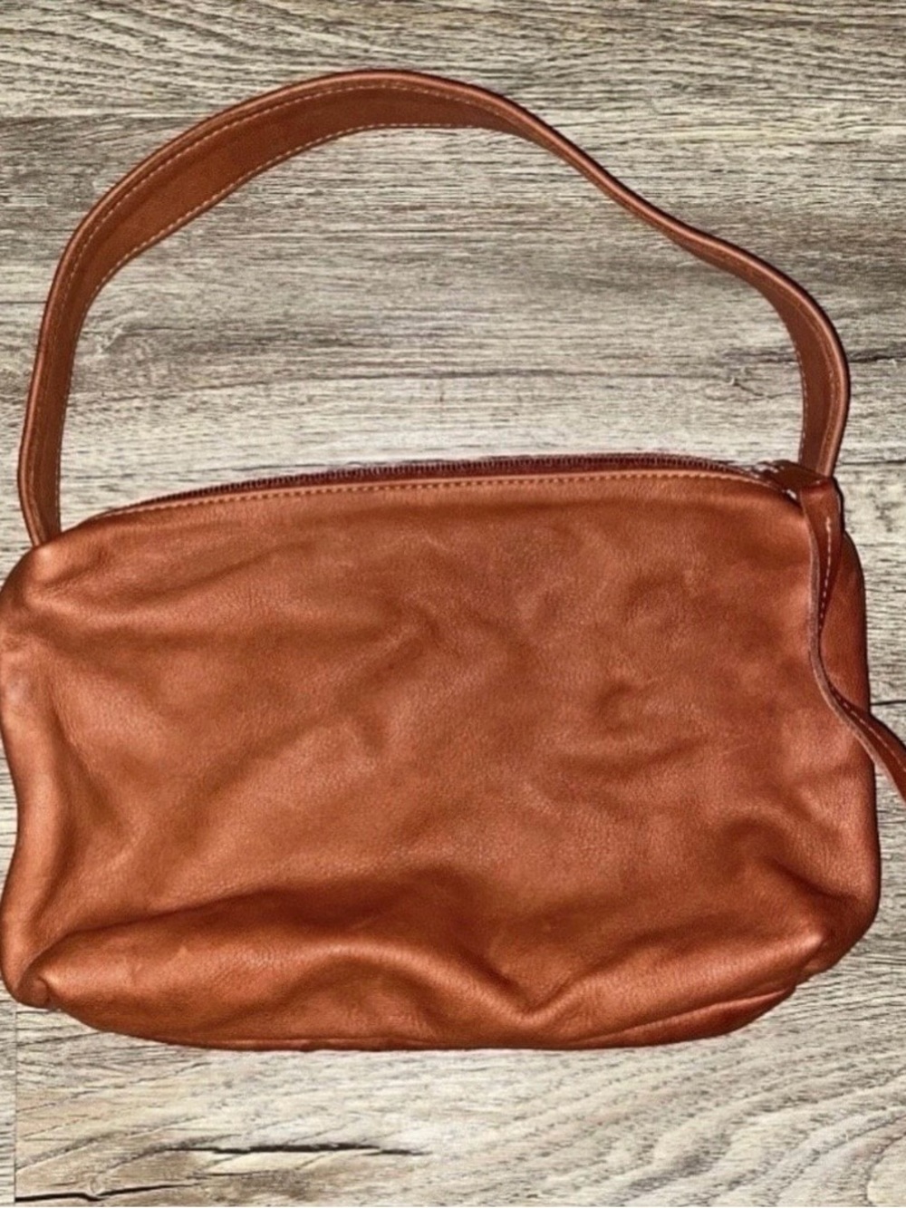Vintage Women’s Cognac Leather Shoulder Bag - Picture 1 of 4